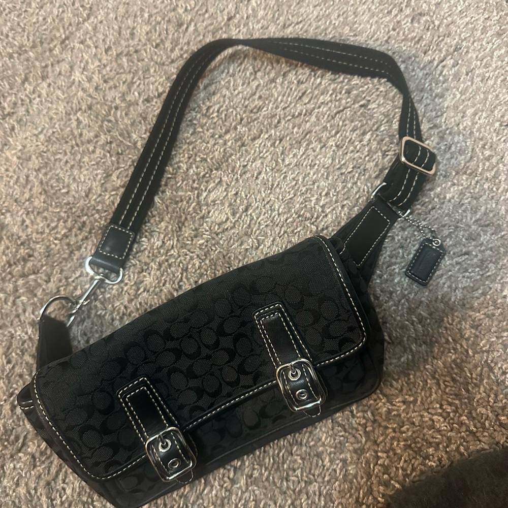 Vintage Coach Black Signature Buckle Shoulder fanny pack bag